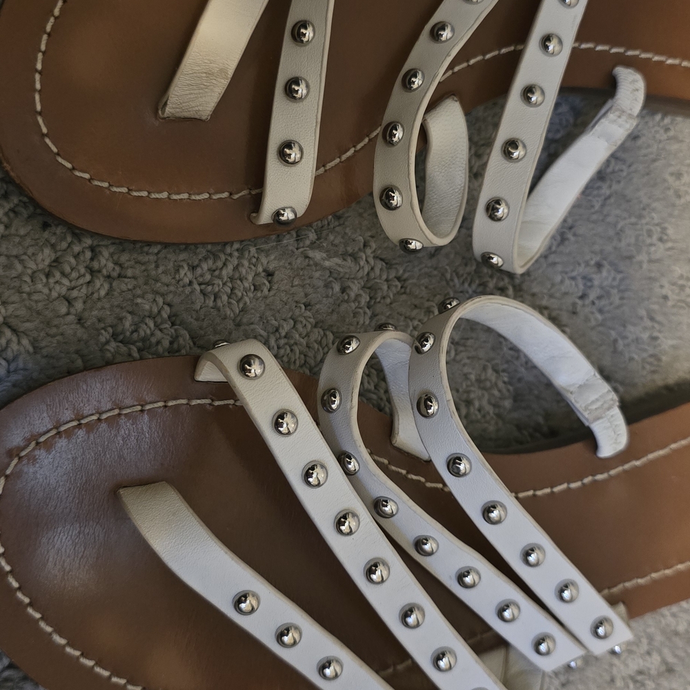 Stylish White Sandals with Studded Straps - Picture 4 of 4